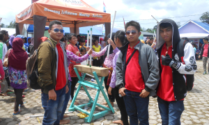 Tradisi lesung batang Belitung sebagai alat musik tradisional